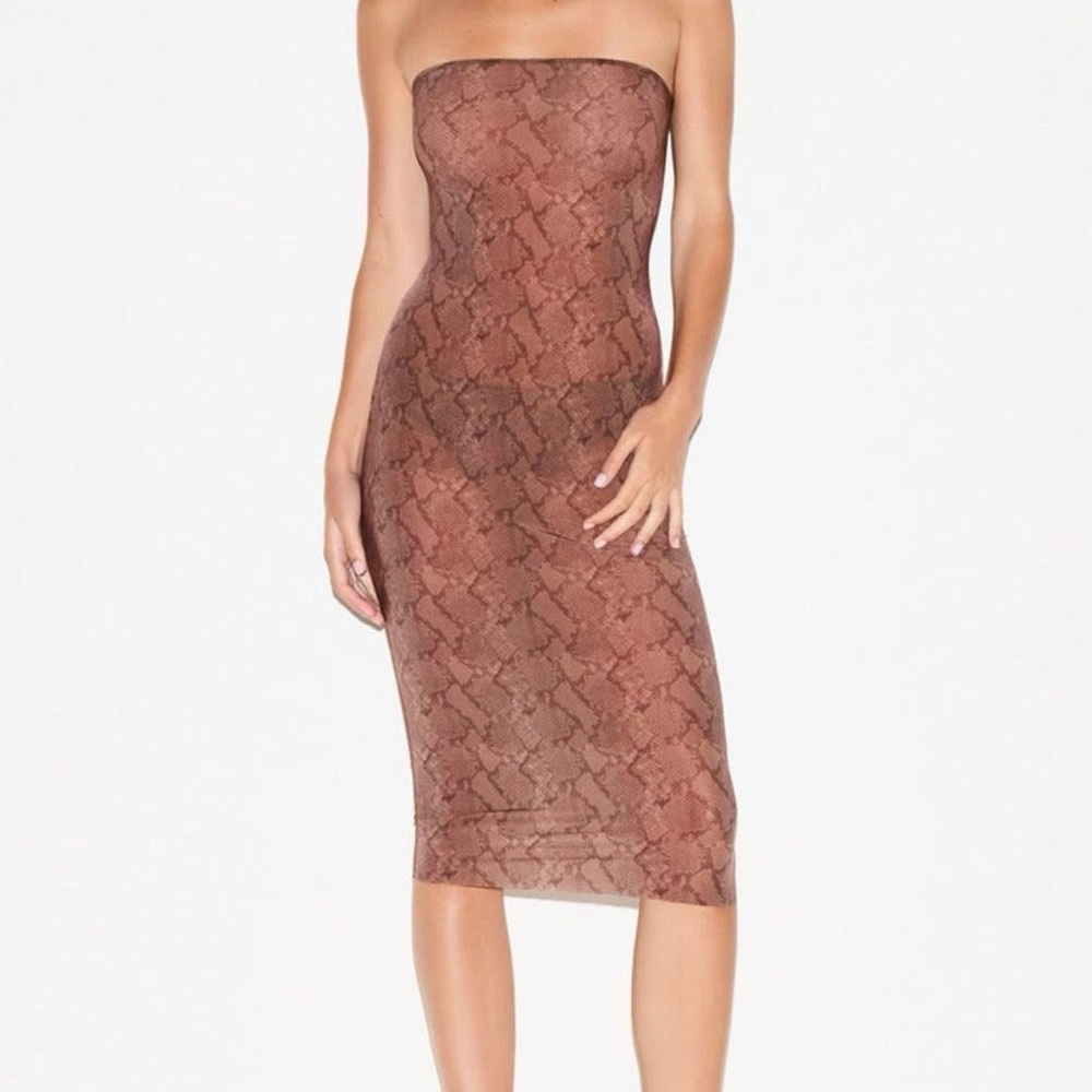 SKIMS Brown Patterned Strapless Midi Dress